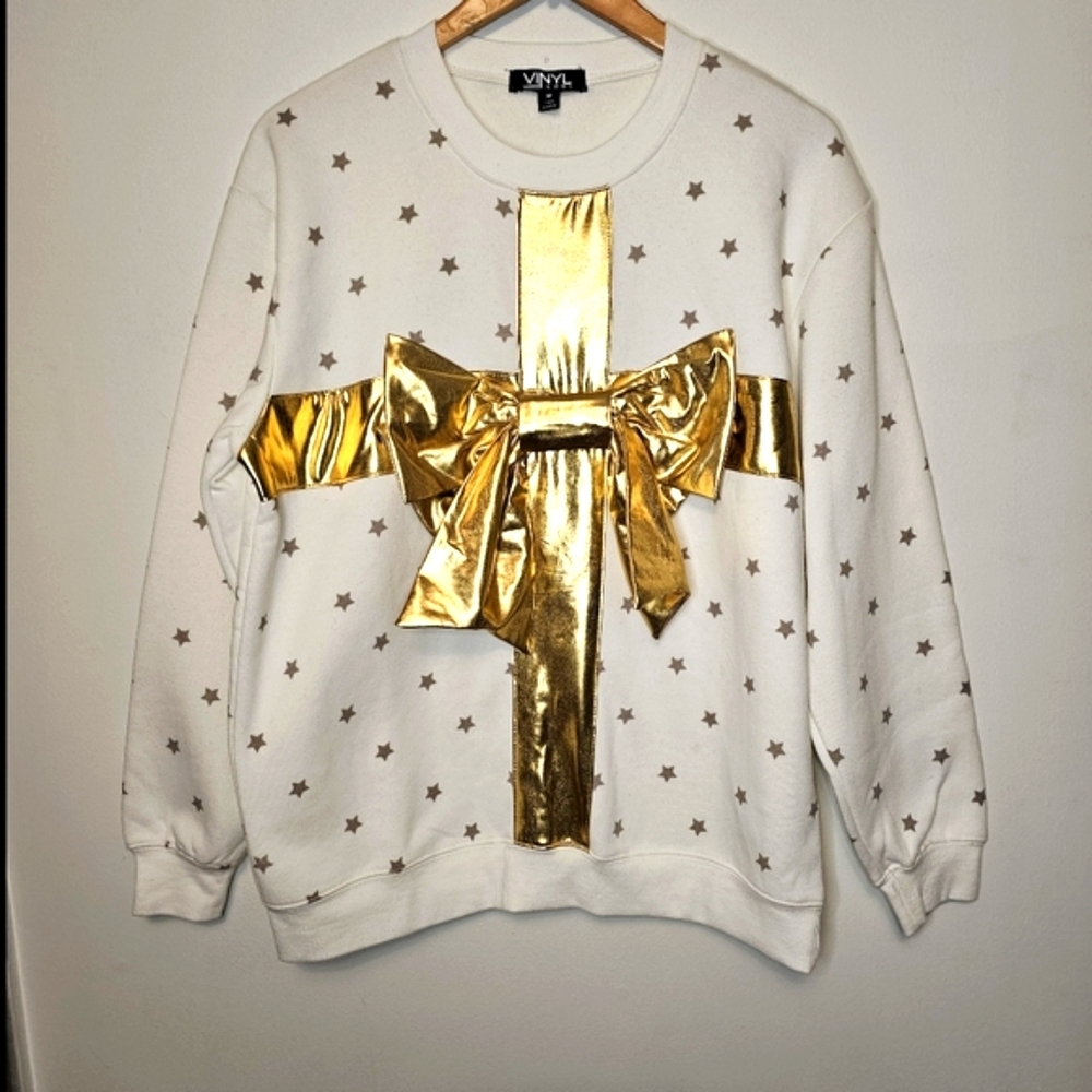 NWT Vinyl Icons White Gold Star Present Bow Christmas Holiday Sweatshirt Size M